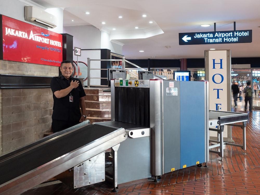 Jakarta Airport 4*